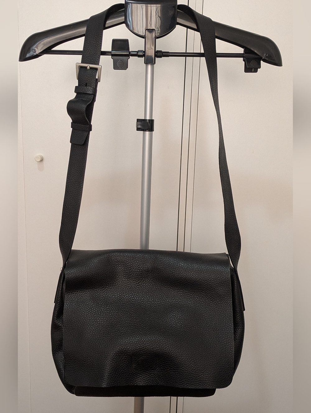 Peter Kent Black Leather Crossbody Bag